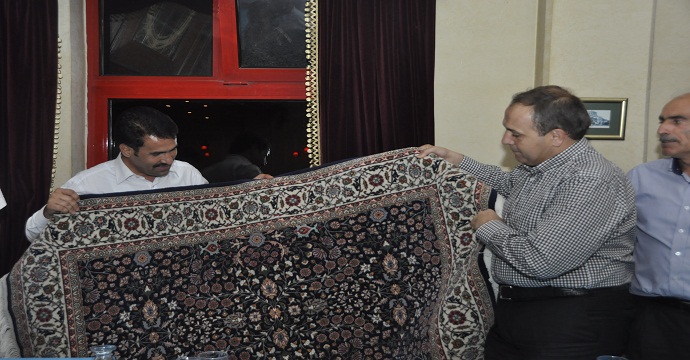 Yaman, Göçü halıyla uğurladı
