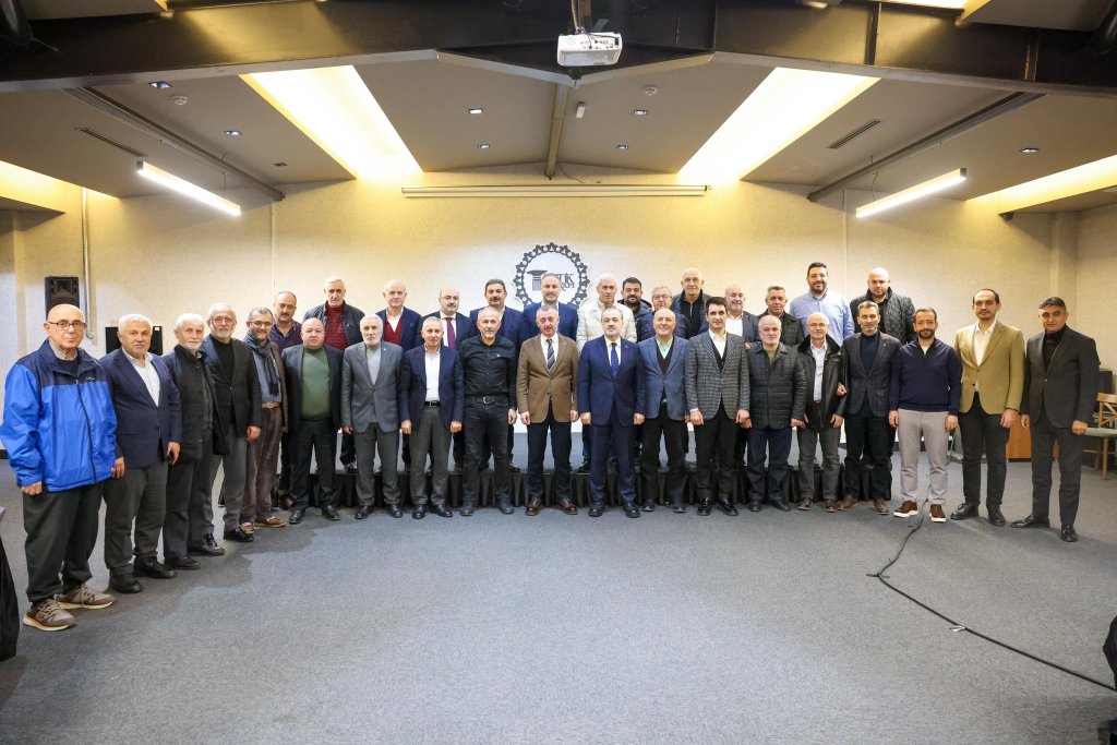 AK Parti’de Eski İlçe Başkanları Kocaeli’de Buluştu
