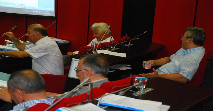 Meclis üyesi oldun diye havalandın Süleyman Bey!