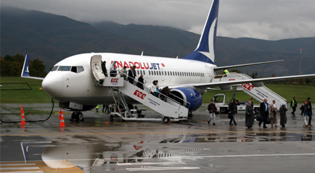 İzmit	en uçak seferleri yeniden başlıyor