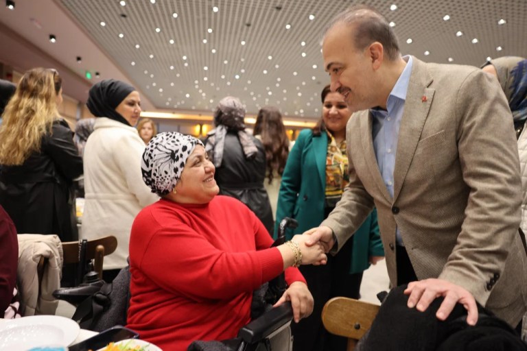 AK Partili Kadınlar İftar Sofrasında Buluştu