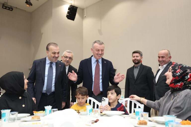 Başkan Büyükakın’dan sağlık çalışanlarına teşekkür