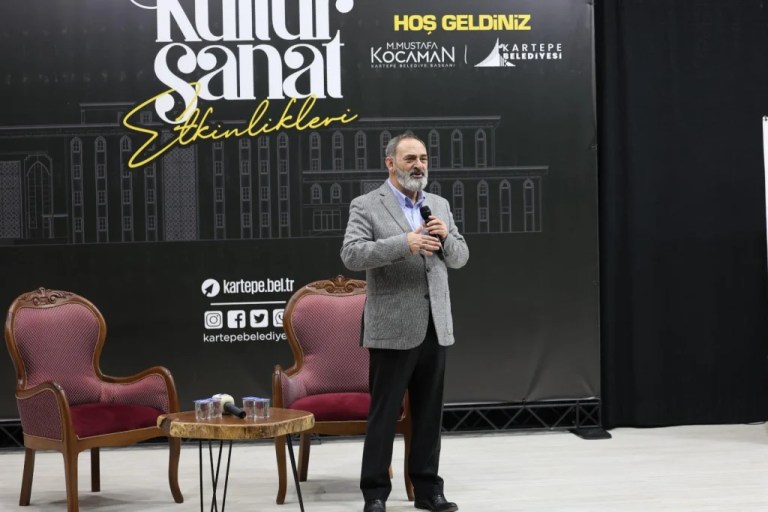 Dursun Ali Erzincanlı, Kartepe’de gönülleri fethetti