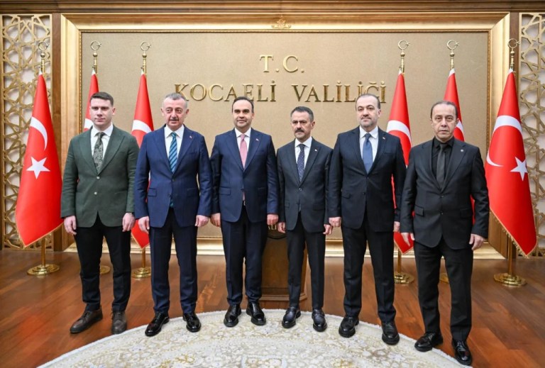 Sanayi ve Teknoloji Bakanı Kacır’dan Kocaeli Valiliği’ne Ziyaret