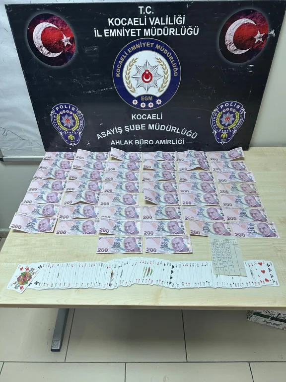 Körfez’de kahvehaneye kumar baskını!