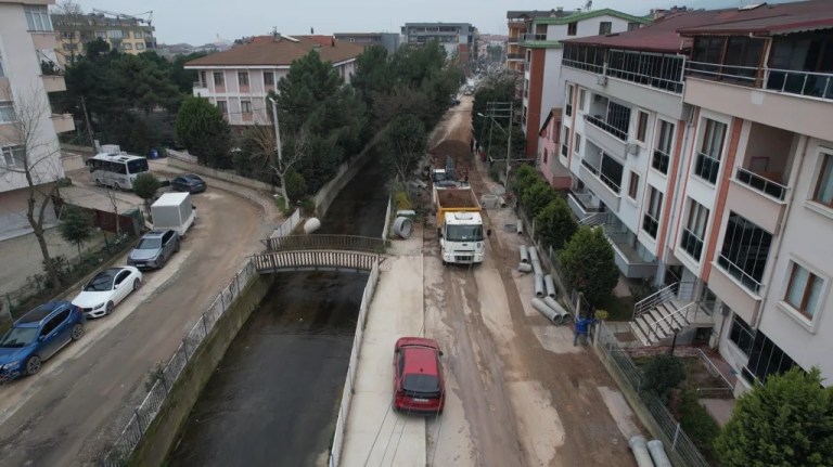 Körfez’de 28 Sokağa Büyükşehir Belediyesi’nden Yenileme