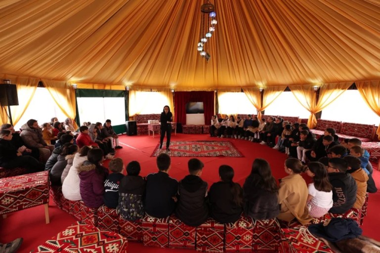 Kartepe’de Çocuklar Yazar Nurlan Nazlı Kaya ile Buluştu