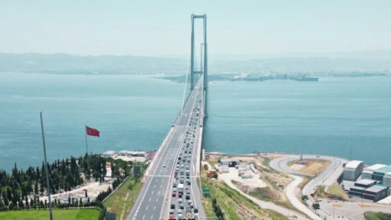 Bayram tatilinde otoyol ve köprüler ücretsiz