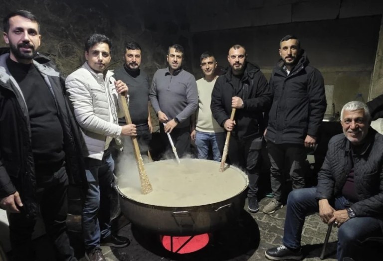 Dilovası’nda gelenek yaşatılıyor: Bayramın lezzeti helise