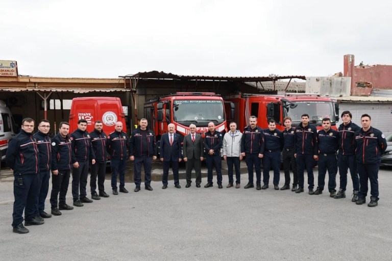 Başkan Büyükgöz’den bayram öncesi kamu personeline ziyaret