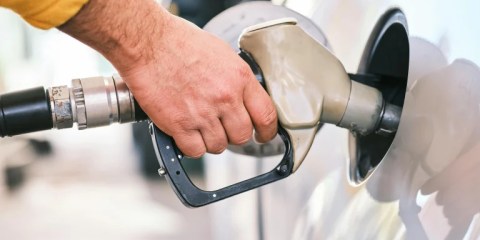 Akaryakıta çifte zam yolda: Motorin ve benzin artıyor