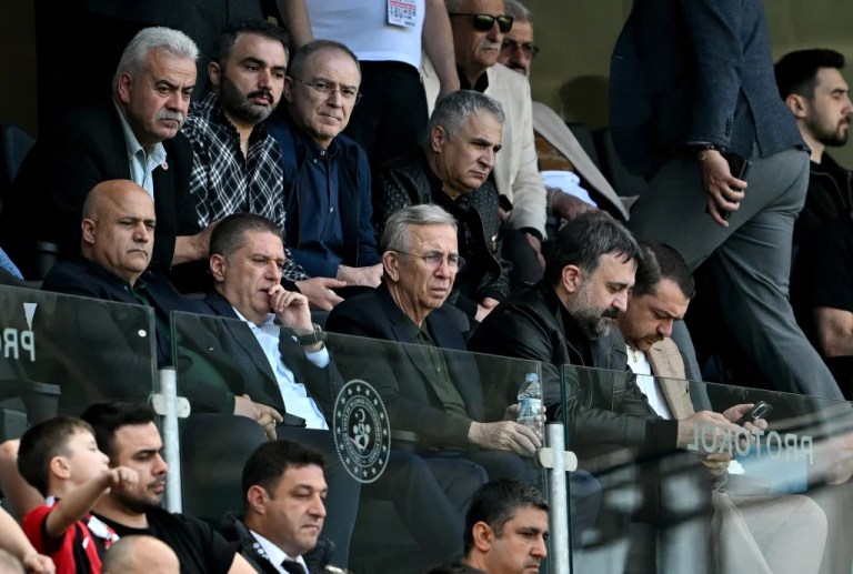 Mansur Yavaş Gençlerbirliği tribününde