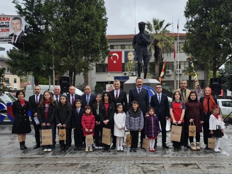 Gölcük’te 23 Nisan Coşkusu Yaşandı