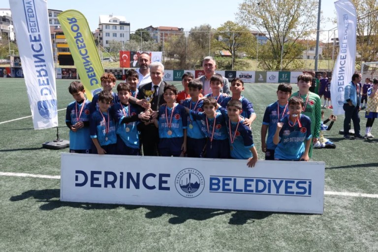 Derince’de 23 Nisan Şampiyonu Sırrıpaşa