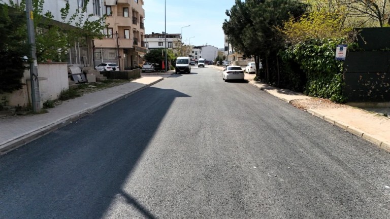 Darıca Sırasöğütler’de yol yenileme çalışmaları