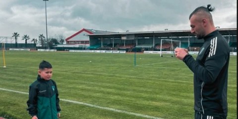 Serdar Dursun’dan minik hayranına kamera sürprizi