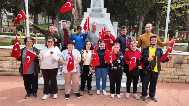 Goncalı öğrencilerden şehitlere vefa ziyareti