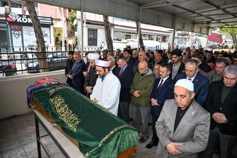 Şehit Annesi Fatma İnceoğlu Son Yolculuğuna Uğurlandı