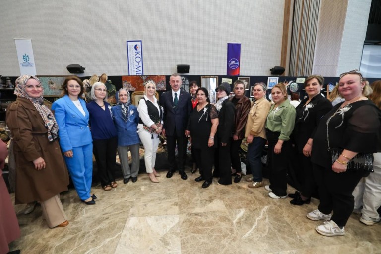 KO-MEK’ten İzmit’te büyüleyici yıl sonu sergisi