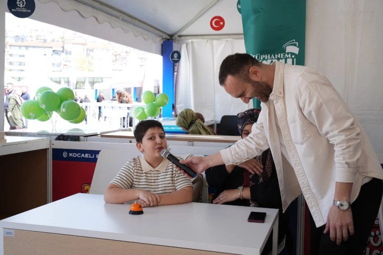 Milli İrade Meydanı Çocuk Sesleriyle Şenlendi