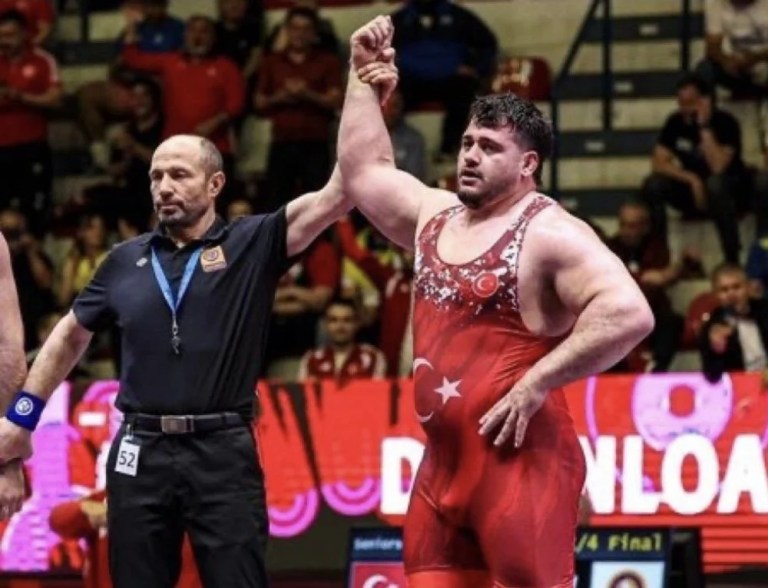 Rıza Kayaalp’ten Tarihi Başarı: 13. Avrupa Altını