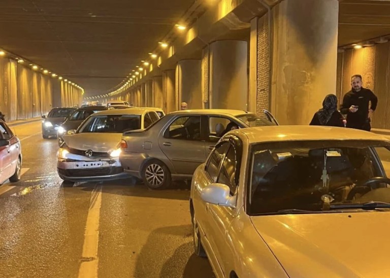 İzmit Orduevi Tüneli’nde zincirleme kaza: Trafik felç!