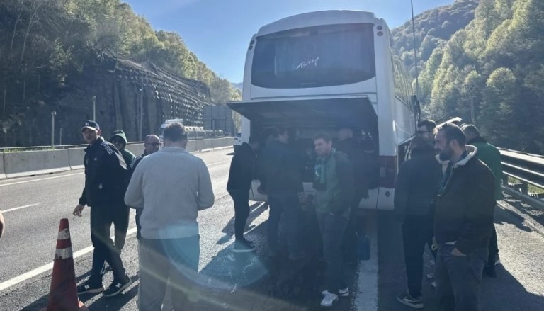 Kocaelispor taraftarı deplasman yolunda mahsur kaldı!