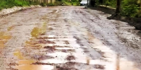 Gölcük Lütfiye’de bir yıllık yol çilesi isyanı!