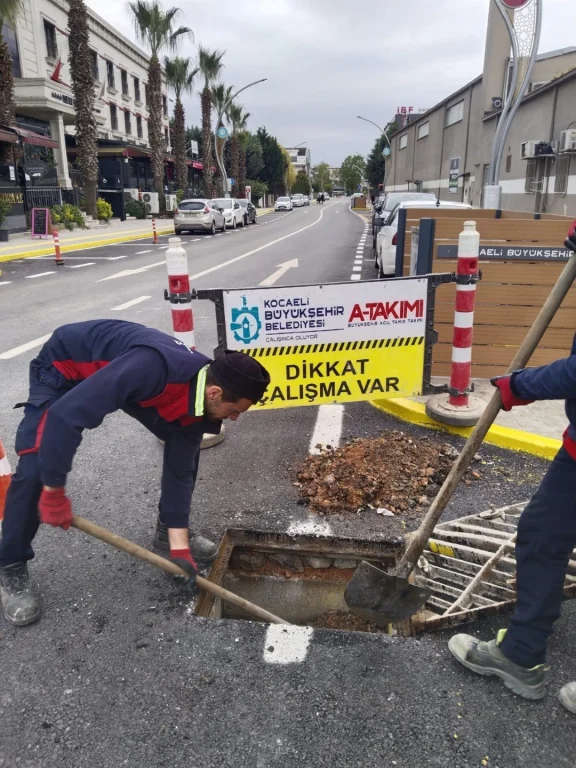 Kocaeli Büyükşehir’den kesintisiz çalışma