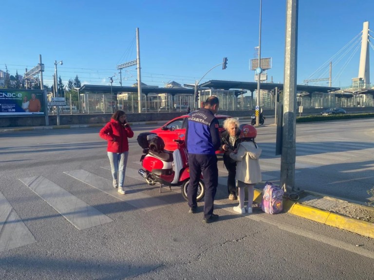 Zabıta yolda kalanlara yardım eli uzattı