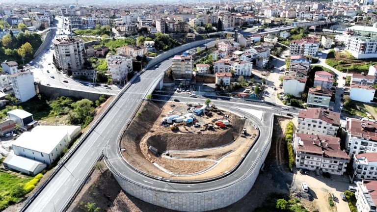 Gebze trafiğine köprülü kavşak müdahalesi!