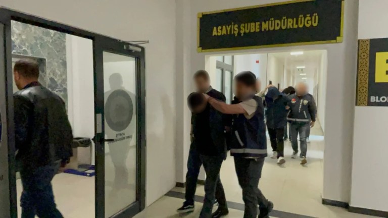 Darıca’da hırsızlık şüphelileri tutuklandı!