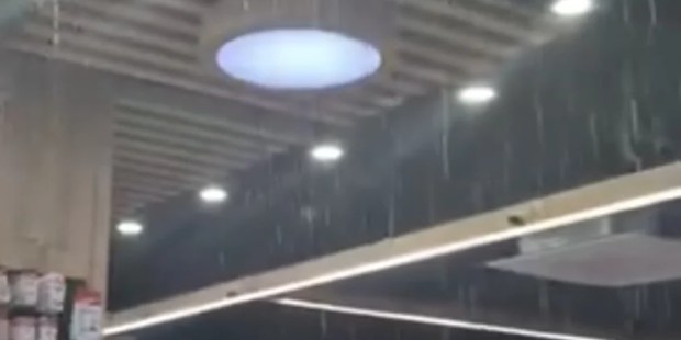İlimtepe’de marketi su bastı!