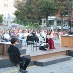 Açık havada tiyatro resitali sundular - 2. görsel