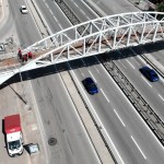 Büyükşehir’den üst geçitlere sıcakta bakım