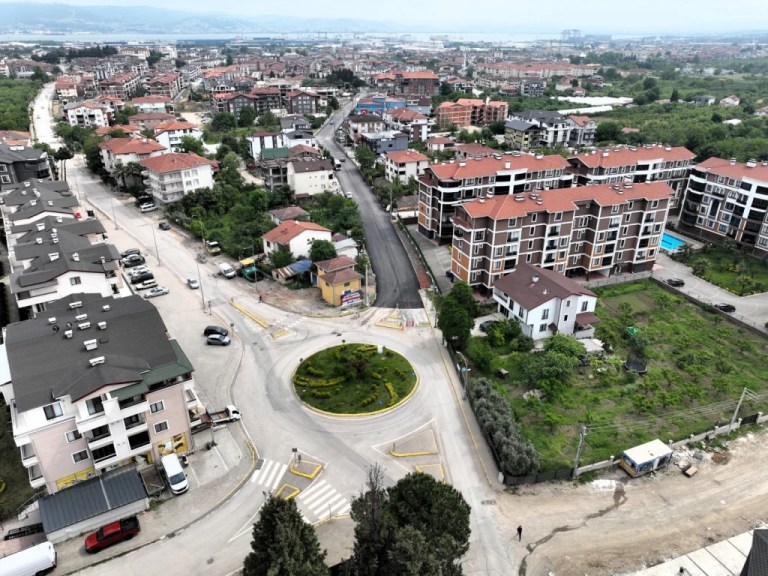 Gölcük’te asfalt yenileme çalışmaları başladı