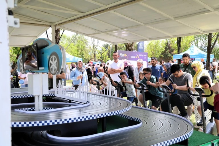 Kocaeli’de Karneval Çocuk Şenliği başladı
