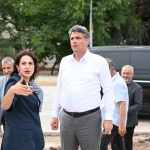 Kartepe’de asfalt mesaisi sürüyor
