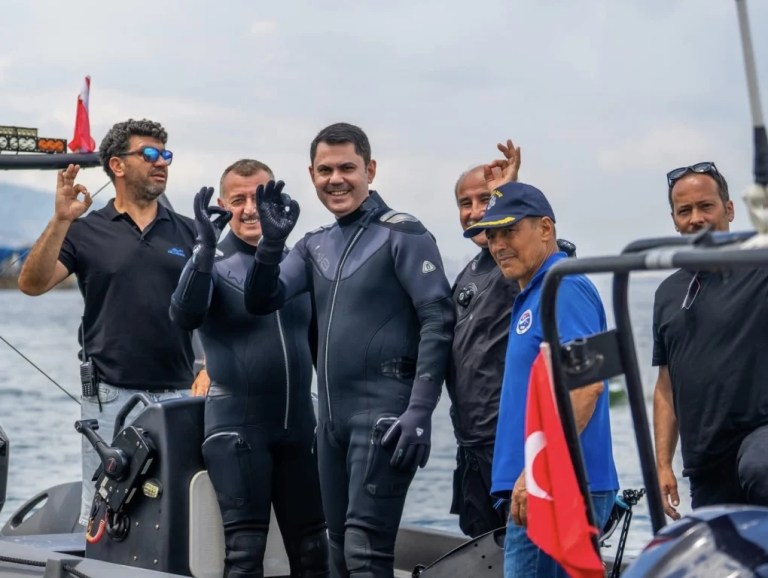 İzmit Körfezi’nde 2,4 milyon metreküp çamur temizlendi