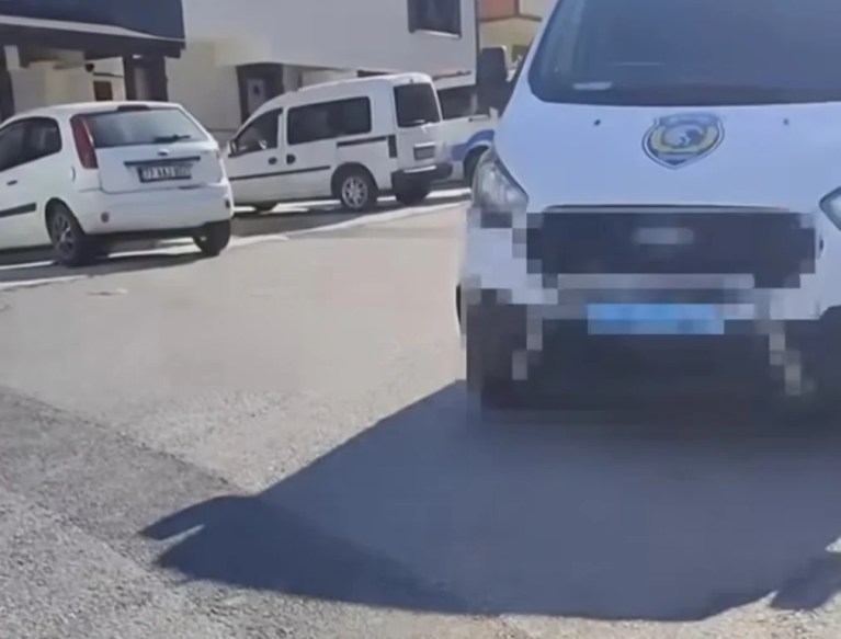 Silah temizlerken kaza kurşunuyla yaralandı!