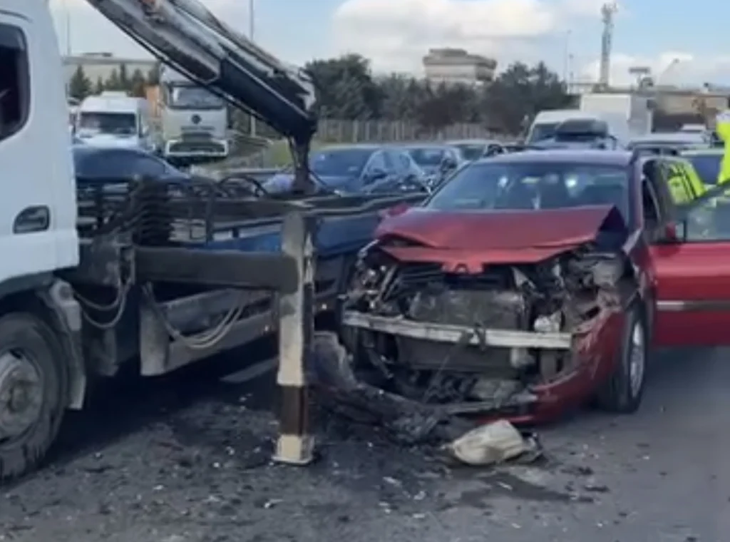 Gebze D-100’de trafik durdu!