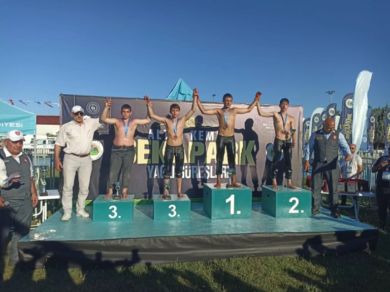 Kağıtspor, Kocaeli’yi zirveye taşıdı
