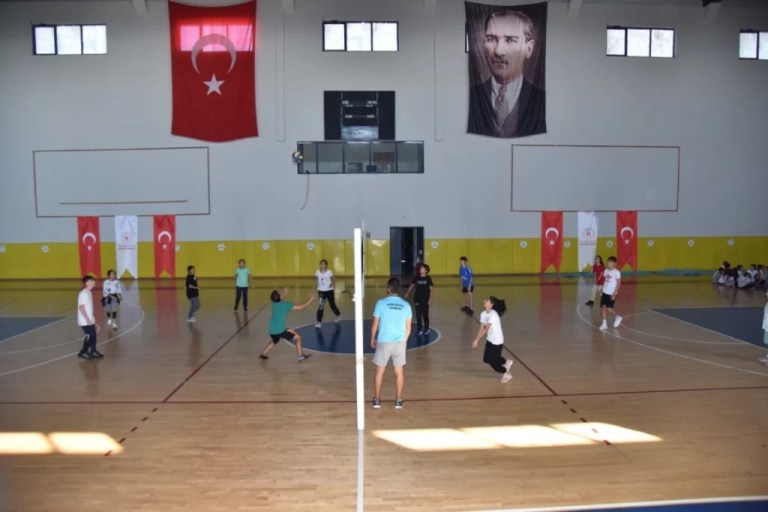 Kartepe'de Yaz Spor Okulları Başladı