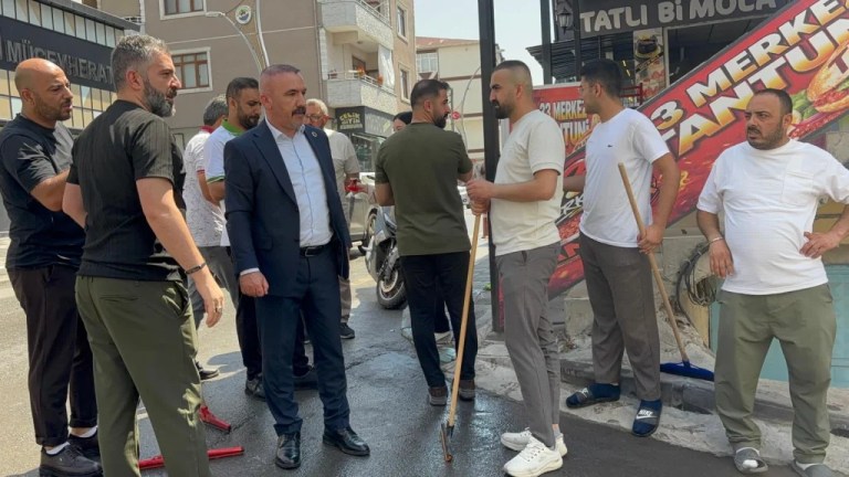 MHP’den Dilovası esnafına ziyaret