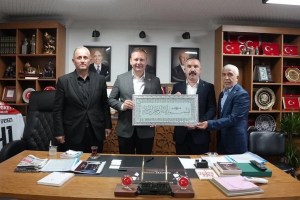 MHP Dilovası’ndan Emengen’e ‘hayırlı olsun’ ziyareti