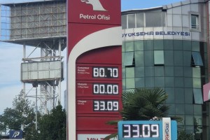 Motorinin litre fiyatı 100 lirayı aştı