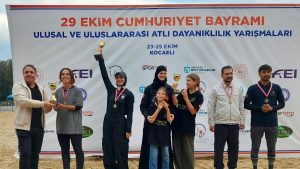 Gebze’de at yarışları nefes kesti, GGC Kupası sahiplerini buldu