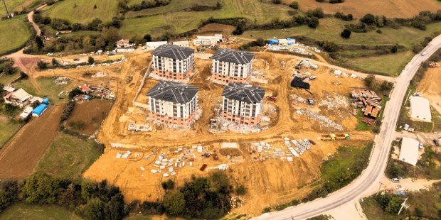 Adliye Lojmanları inşaatında sona yaklaşıldı