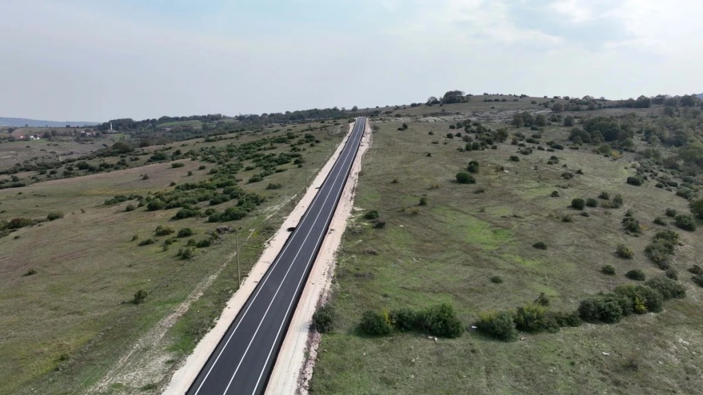 Akçaova Grup Yolu'nda 9,7 km tamamlandı - 3. görsel