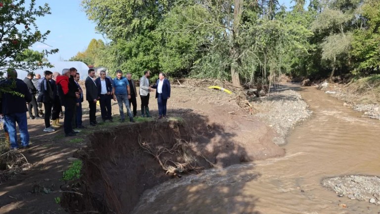 Başiskele’de sel mağduru çiftçilere destek